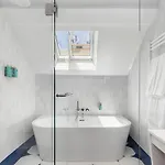 Διαμέρισμα Downtown Luxury Family *